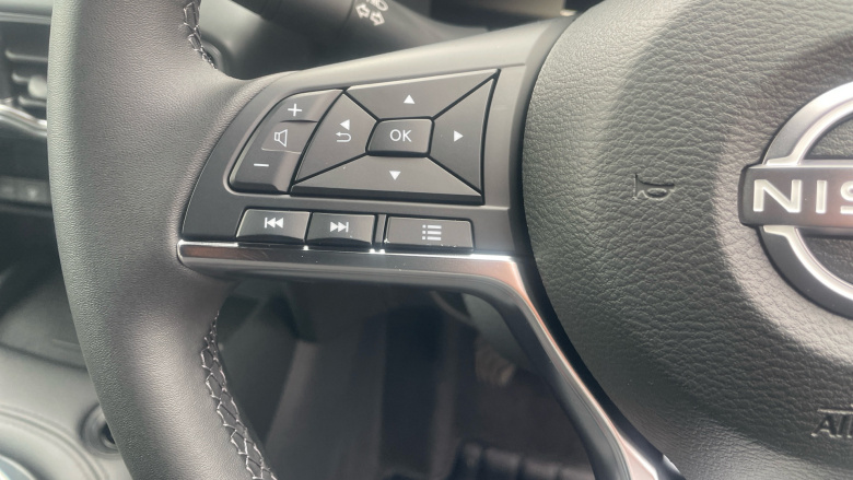 Nissan Juke 1.0 DiG-T N-Connecta 5dr Petrol Hatchback